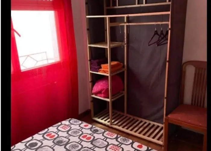 Habitación Con Baño Compartido * Oviedo